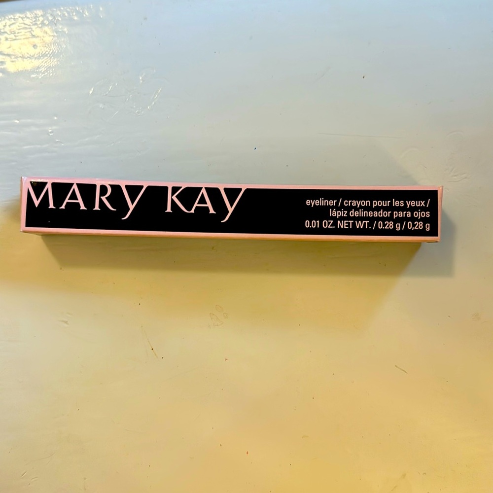 Mary Kay eyeliner in black